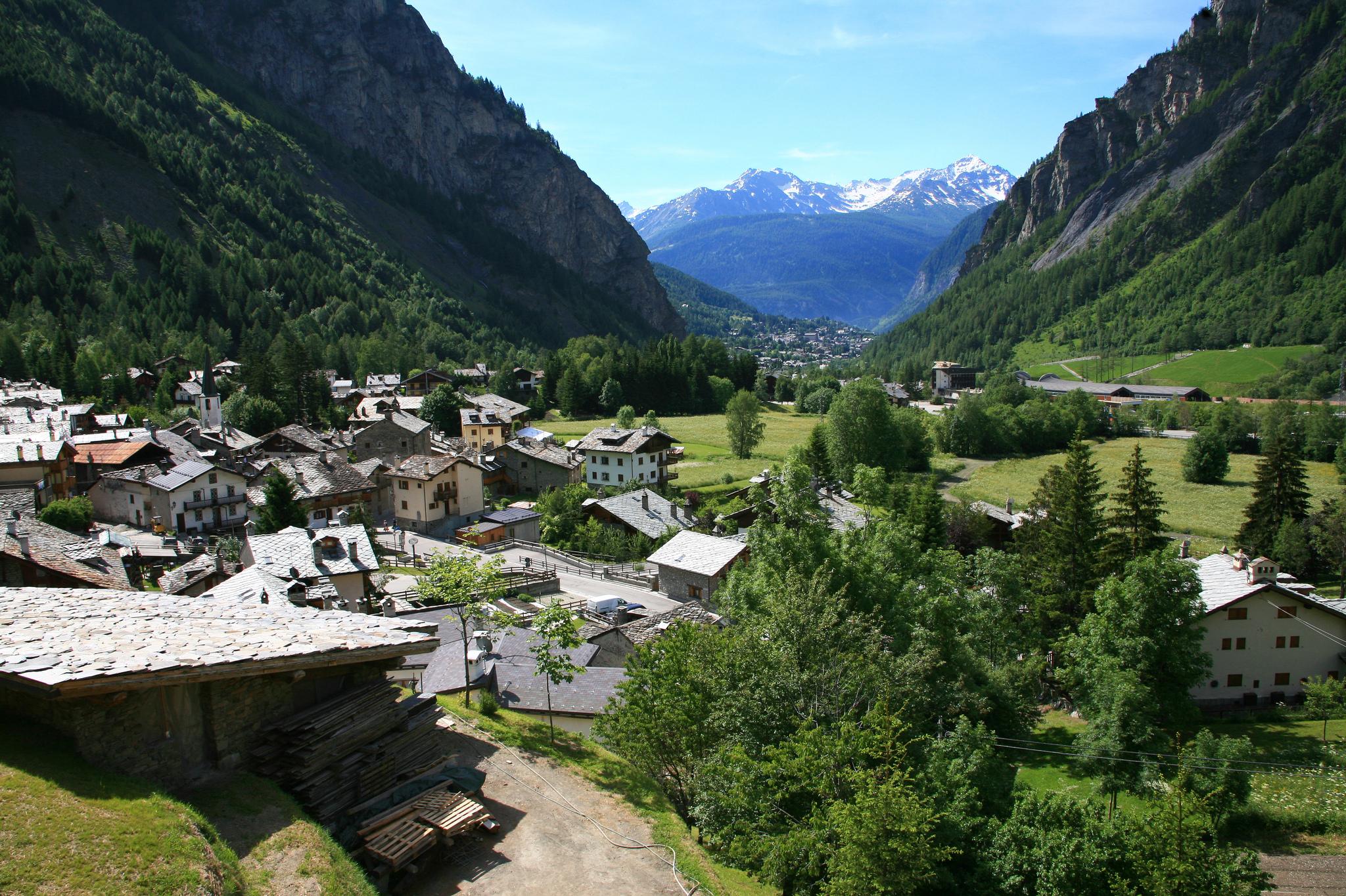 Hotel Les Jumeaux Courmayeur Exterior photo